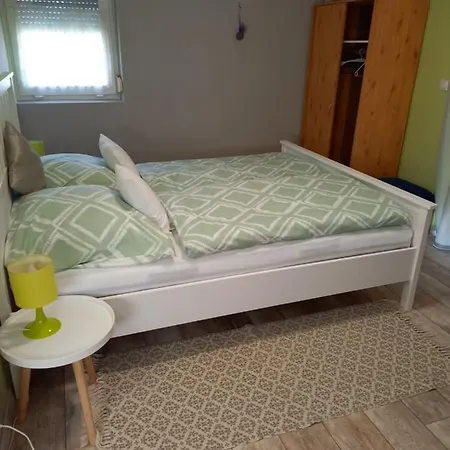 Dulo Apartmanhaz Апартаменты *