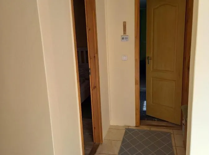 Dulo Apartmanhaz Апартаменты