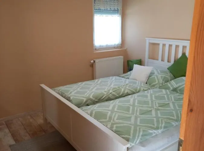 Dulo Apartmanhaz Виллань